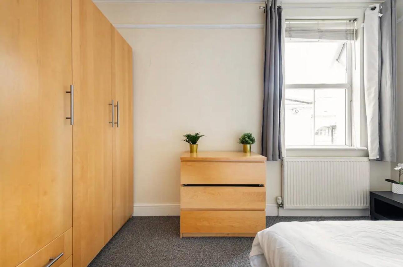 Lovely 3-Bed 20 Minutes To Central Лондон Екстериор снимка